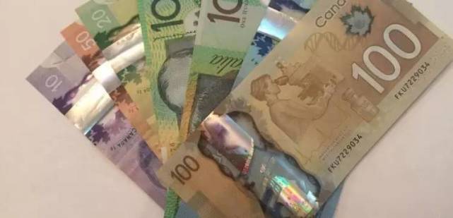 中国要发行塑料钞票?两位央行副行长说了三个