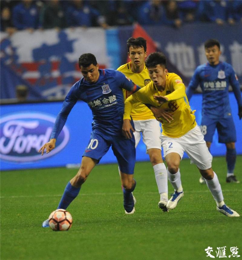 江苏苏宁客场迎战上海申花 目前比分0:4