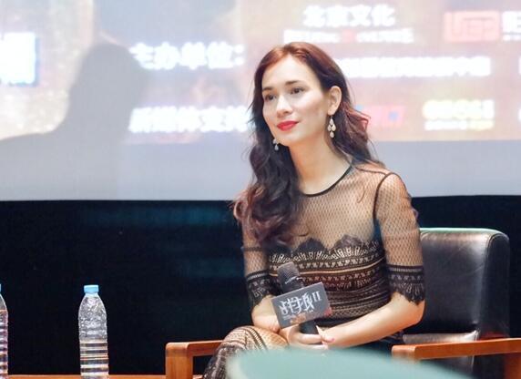 一部《战狼2》，火了四位女星！