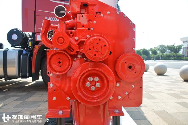 1000升油箱 <wbr>专属涂装,陕汽德龙X3000财富版图解