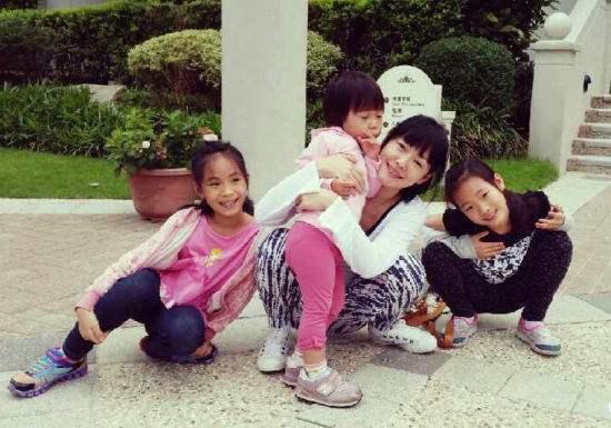 大S腹部隆起怀三胎?她为何冒着癫痫风险也要生不停? 大S腹部隆起怀三胎?她为何冒着癫痫风险也要生不停?