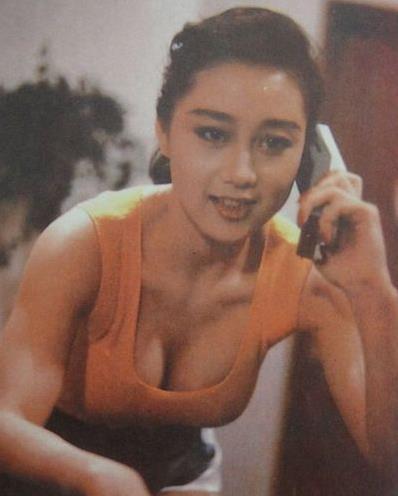 看了利智年轻时的照片，终于明白李连杰为什么愿意为她去死了！