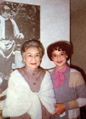 16岁演丫鬟60岁下海，港沪四美，曾受里根总统邀请，今获上影节大奖