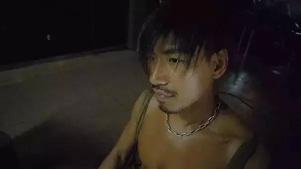 还记得《古惑仔》打死靓坤的湾仔枪神吗？曾上过亚洲周刊封面