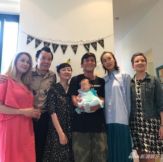 大S腹部隆起怀三胎?她为何冒着癫痫风险也要生不停? 大S腹部隆起怀三胎?她为何冒着癫痫风险也要生不停?