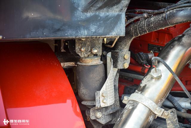 1000升油箱 <wbr>专属涂装,陕汽德龙X3000财富版图解