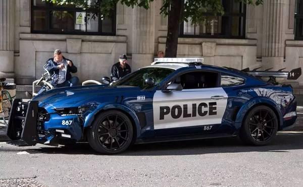 还未上映就备受关注,变形金刚5车型大猜想-新浪汽车