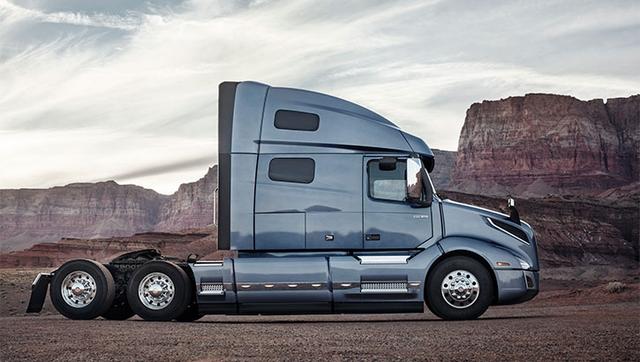 空调、冰箱、微波炉全都有,卧铺106cm宽, <wbr>沃尔沃长头卡车VNL介绍