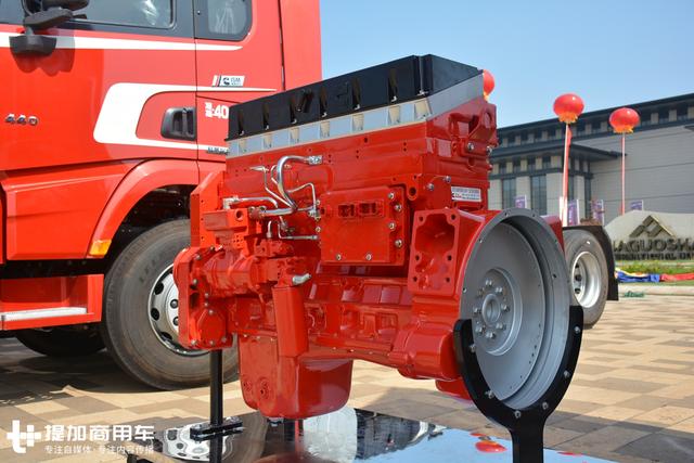 1000升油箱 <wbr>专属涂装,陕汽德龙X3000财富版图解