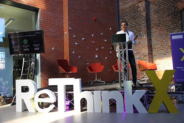 2030年,共享汽车能干掉80%私家车?