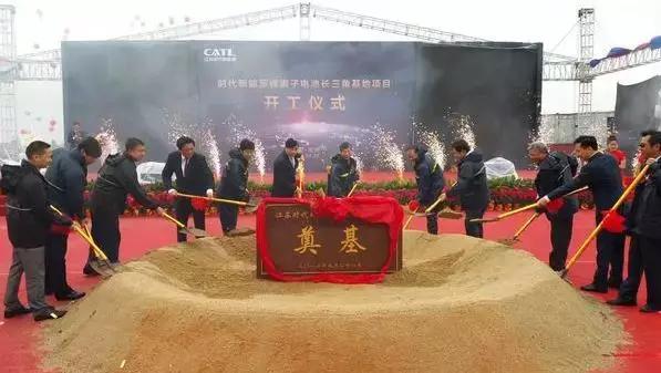 新能源电池产能过剩,但偏偏价格居高不下,到底是什么原因所致?