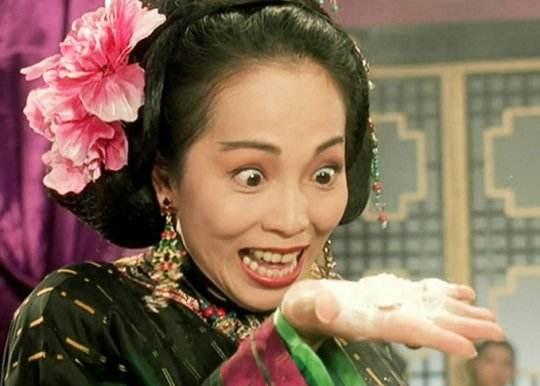 风华绝代石榴姐，狂追僵尸道长被拒婚，41岁嫁豪门终得幸福