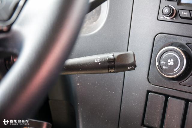 1000升油箱 <wbr>专属涂装,陕汽德龙X3000财富版图解