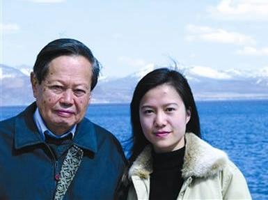 94岁杨振宁财产分配：41岁翁帆与其结婚13年，获得一套别墅使用权！她赚到了吗？