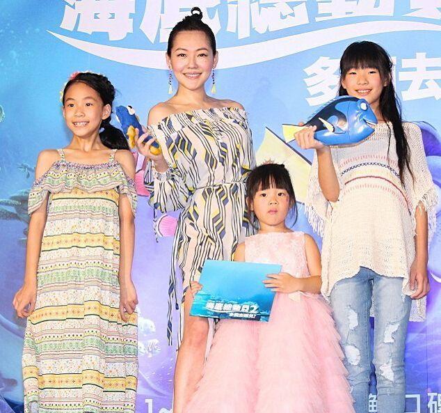 大S腹部隆起怀三胎?她为何冒着癫痫风险也要生不停? 大S腹部隆起怀三胎?她为何冒着癫痫风险也要生不停?