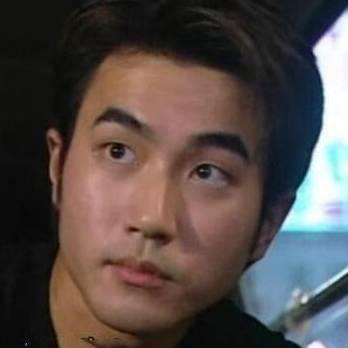 42岁的刘恺威还是当年小生模样，杨幂变化大，刘诗诗却长开了？