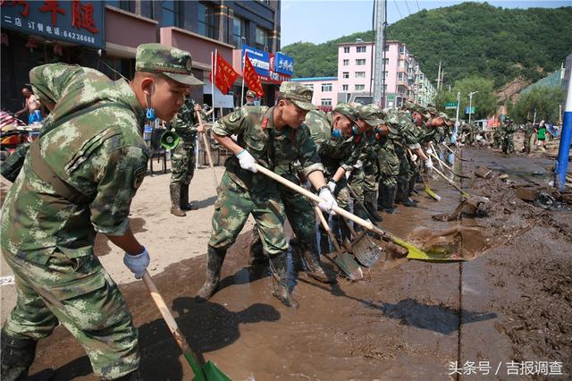 武警吉林省总队全力投入永吉灾后重建！帮受灾群众恢复生产生活！