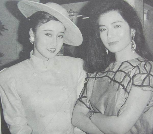 看了利智年轻时的照片，终于明白李连杰为什么愿意为她去死了！