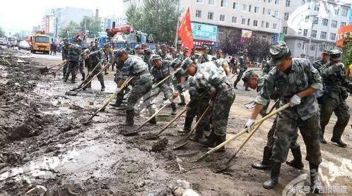 武警吉林省总队全力投入永吉灾后重建！帮受灾群众恢复生产生活！