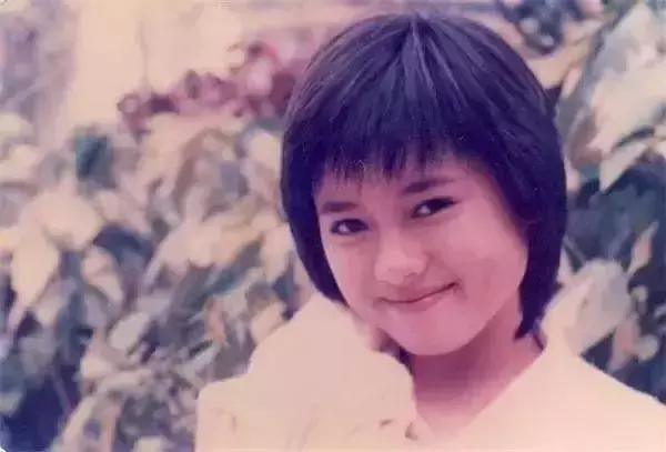 香港第一神剧《大时代》六位女神怎么样了？蓝洁瑛最让人心疼