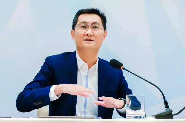 腾怎么回答这些问题?关于两会提案、小程序、