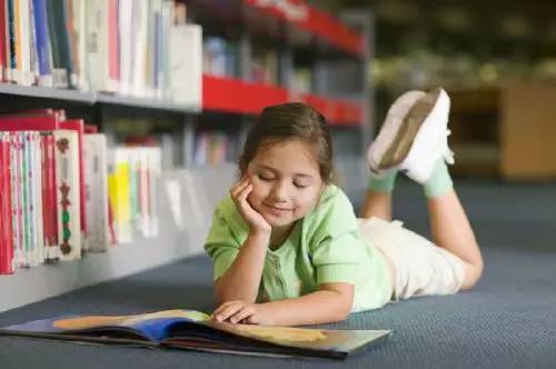 美国孩子的阅读量是中国孩子的6倍!他们是如何做到的?