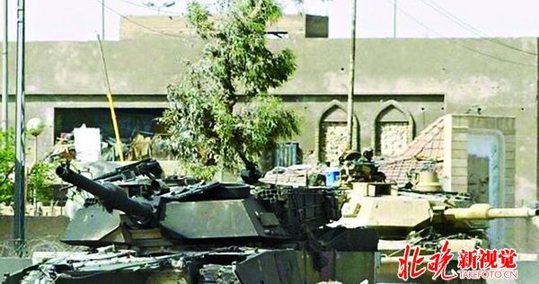 坦克撞上高压电塔:秒回零件状态 钢铁怪兽原来