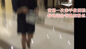 宋茜被撕坏登机牌秒变表情包,她在机场一直很可爱啊