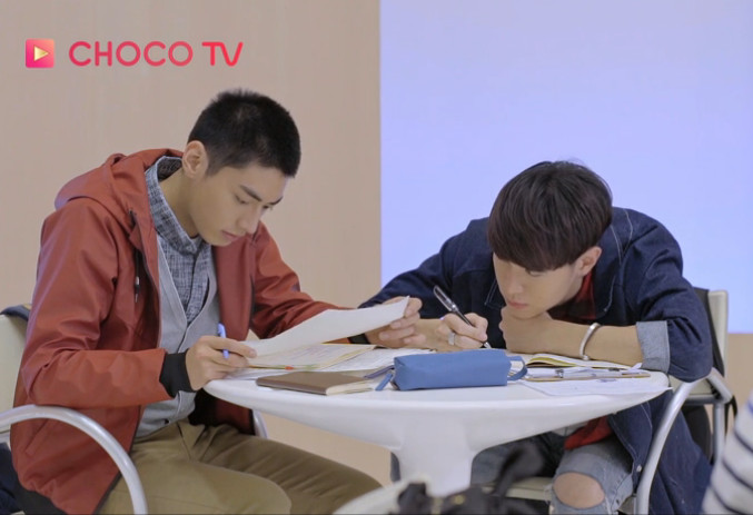 小黑在静心做事的时候，是没有&ldquo;粉丝&rdquo;来打扰&ldquo;弟弟&rdquo;的