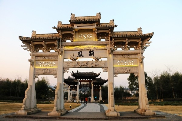 皇帝亲赐江南第一家,三朝十五世同居共食,绝不是普通的家