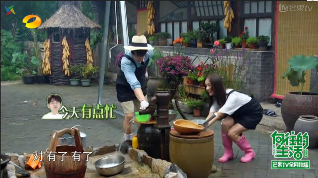 模式测评——《向往的生活》是《三时三餐》的中国翻版吗?