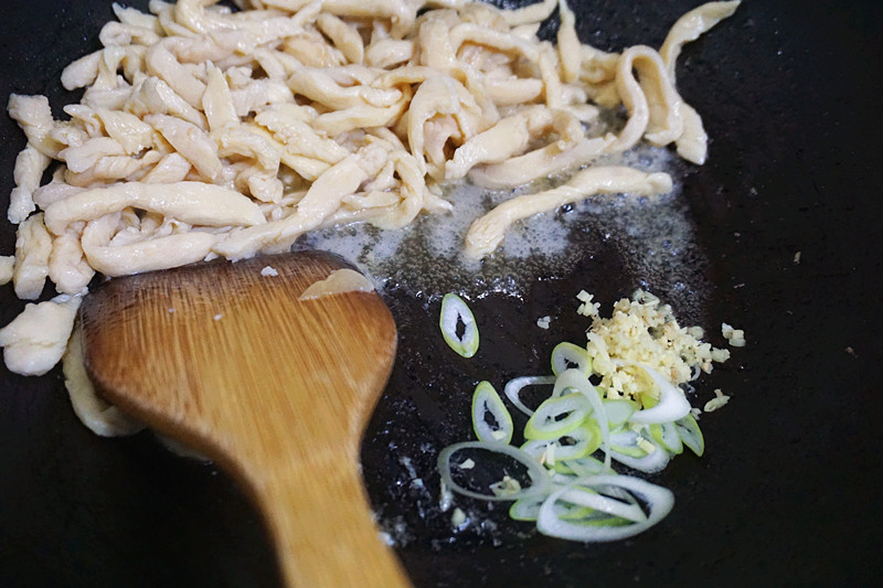 这菜太便宜,2元一大捆,却是时蔬中的维C冠军,此种做法更是鲜