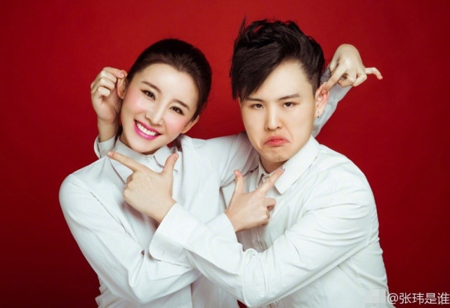 好声音选手张玮宣布结婚 <wbr>晒与妻子结婚照