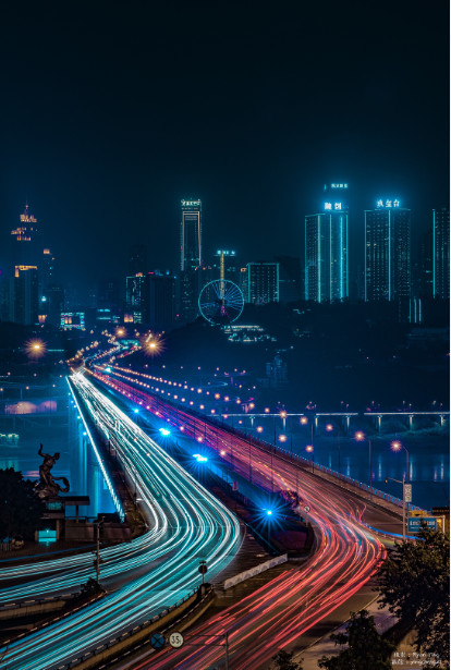 图3.重庆石板坡长江大桥 摄影|应志超（已获授权使用，未经摄影师授权不允许转载）