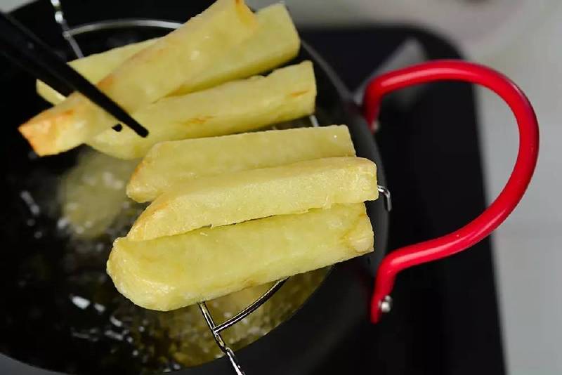 省油、利落、不溅油,它让炸东西如此省心