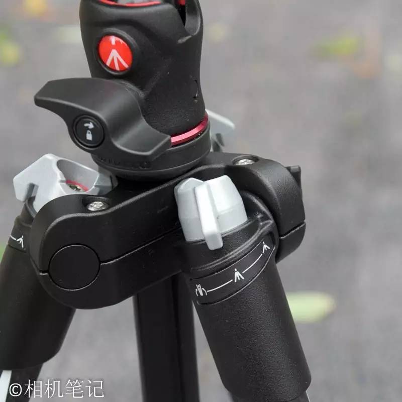 脚管开合角度选择： 左边反折收纳、中间标准角度、右边低角度