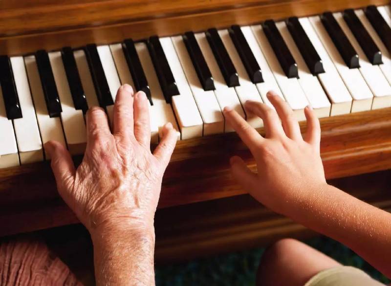 她,是奶奶,是外婆,是多少人童年的全部