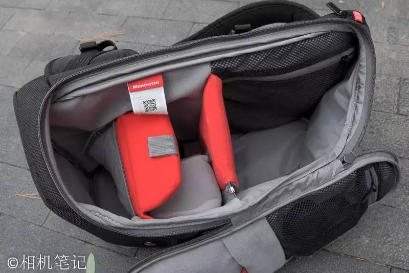 红色隔板就是曼富图的&ldquo;核心防护&rdquo;系统