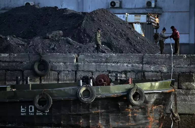 中国暂停进口朝鲜煤炭 外媒猜测原因