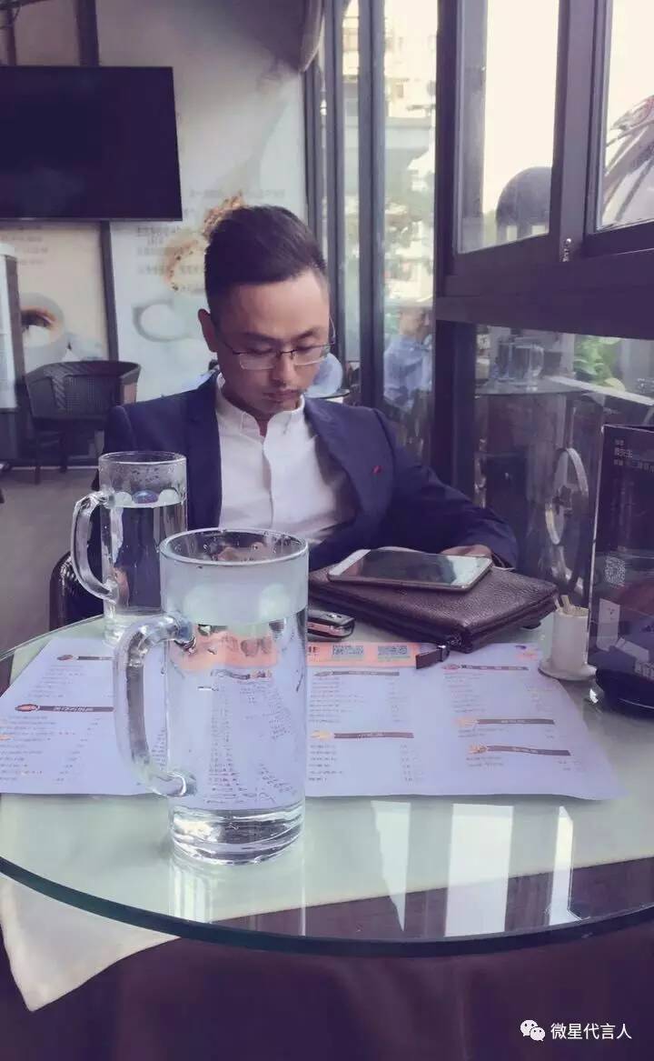 为您揭晓《夜听》1100万粉丝,幕后刘筱的真实