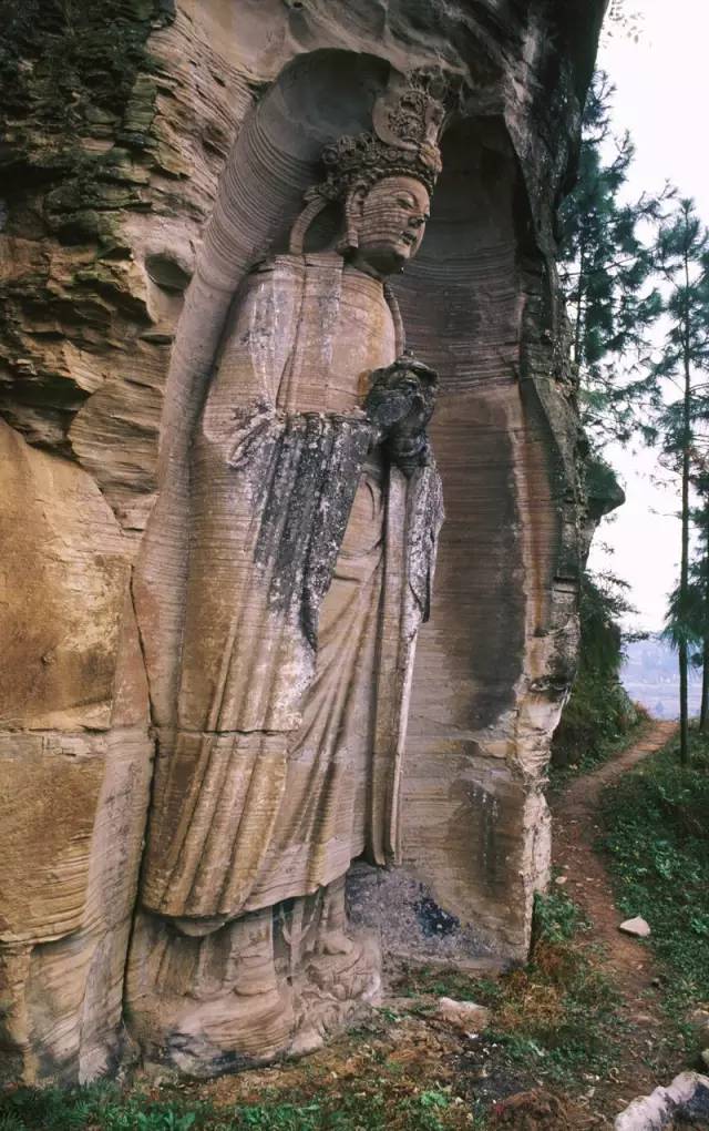 四川安岳的古佛造像以10万计,的确震撼!