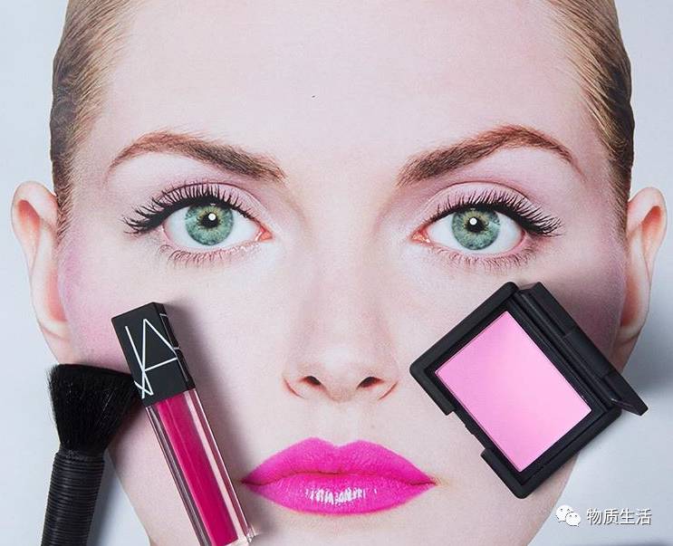 有颜色女郎 <wbr>▏一片红唇艳到春