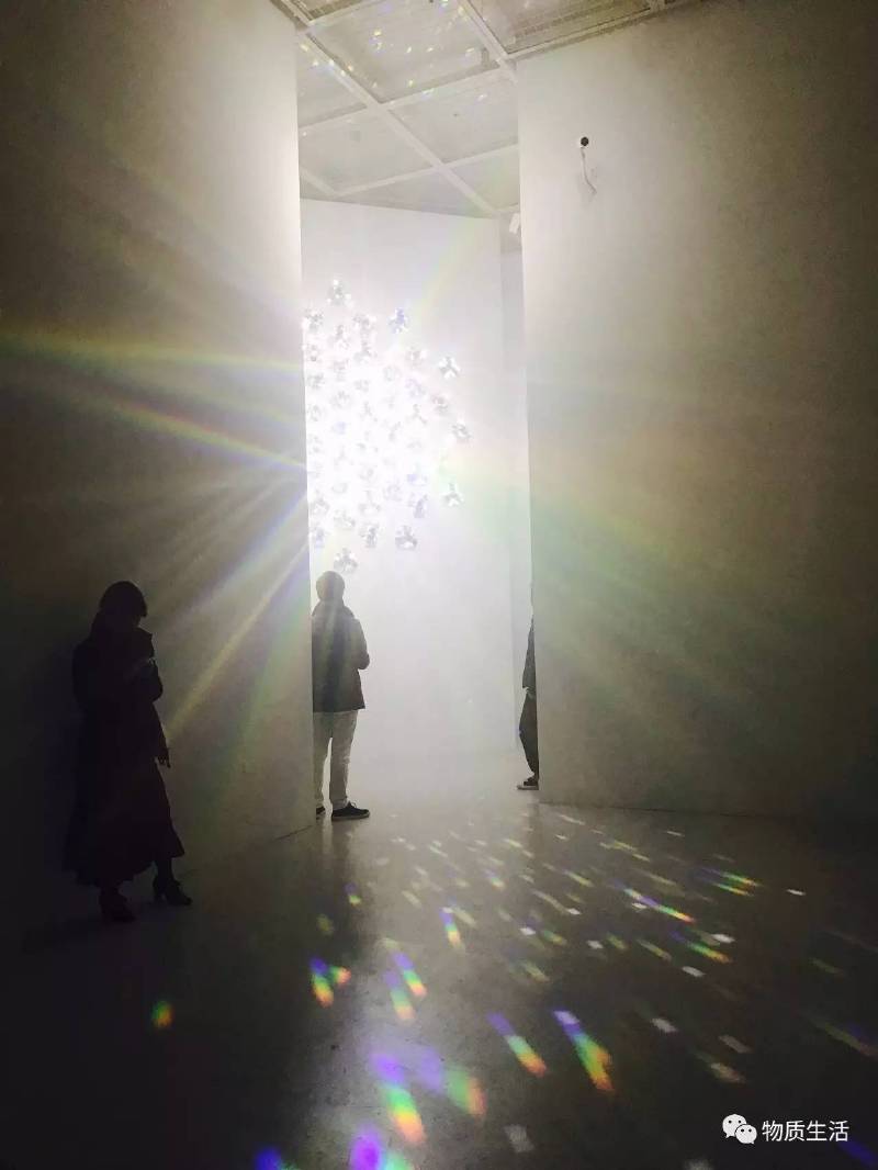 东京 <wbr>▏银座名牌店里的艺术展