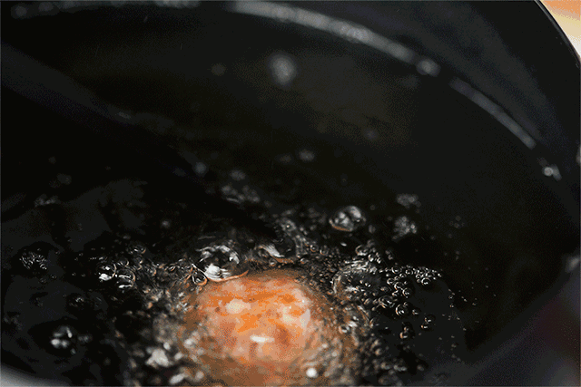 省油、利落、不溅油,它让炸东西如此省心