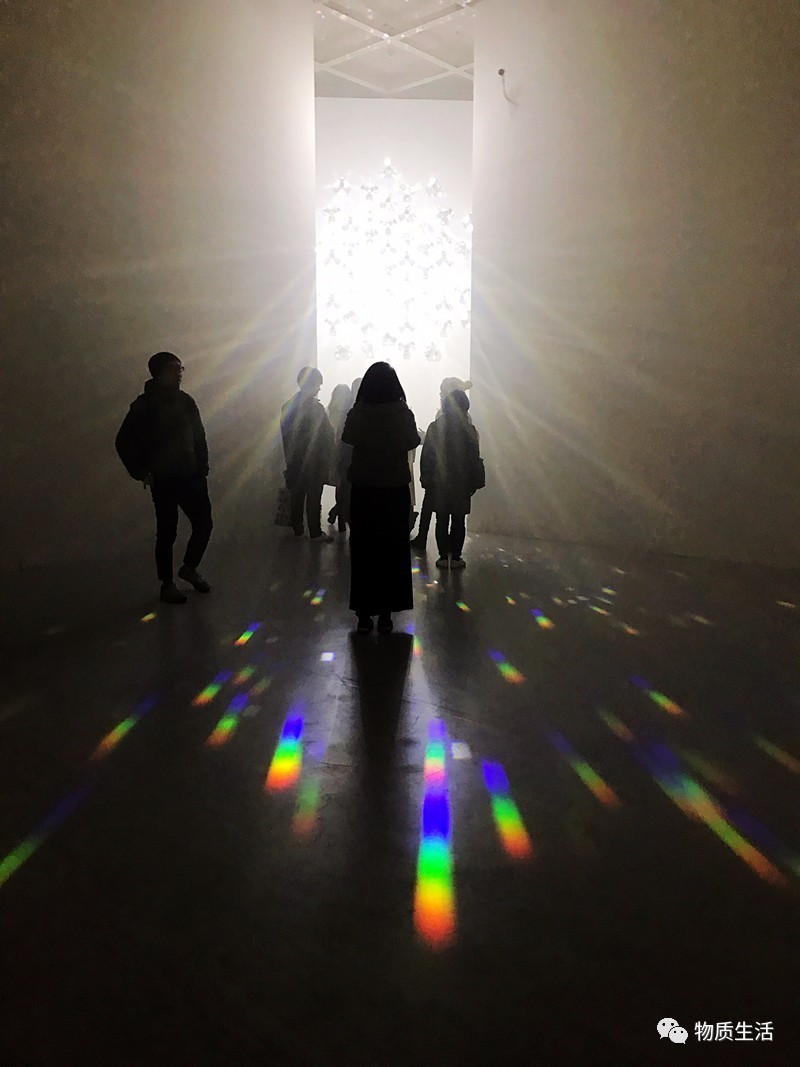 东京 <wbr>▏银座名牌店里的艺术展