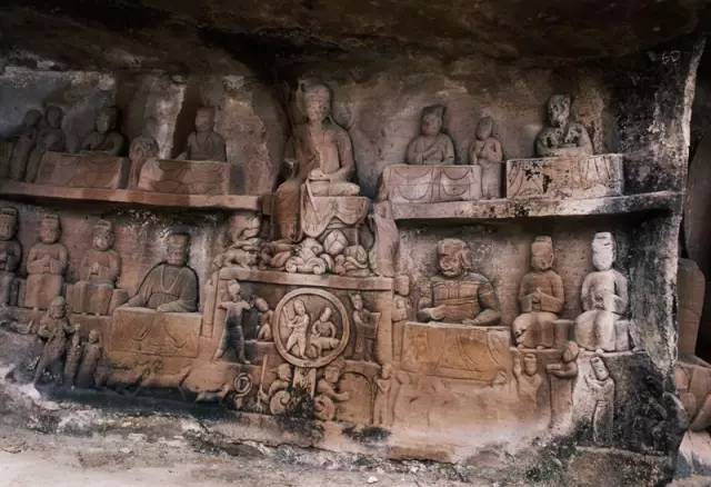 四川安岳的古佛造像以10万计,的确震撼!