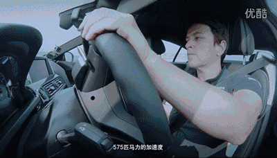 她曾驾驶bmw m6在上海国际赛车场突破单圈纪录,在这条16个弯道的赛道