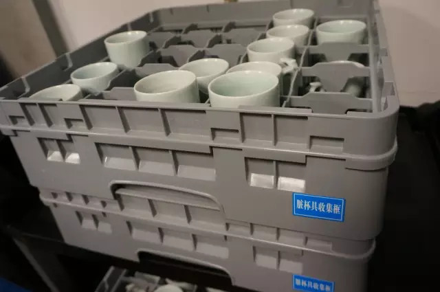 【独家】带您深入了解酒店客房杯具消毒全过程!