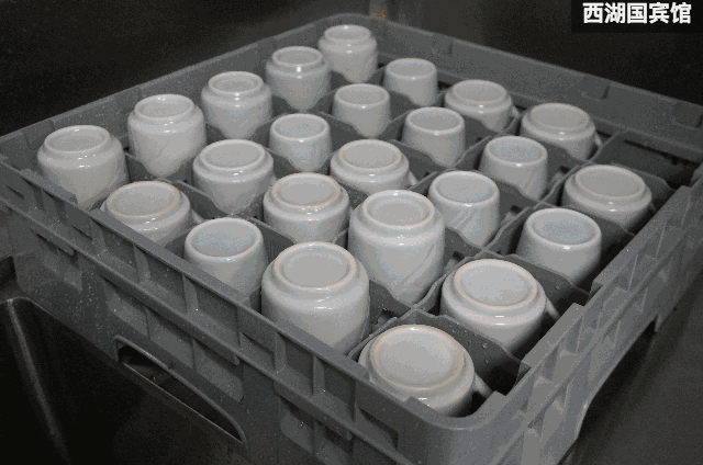 【独家】带您深入了解酒店客房杯具消毒全过程!