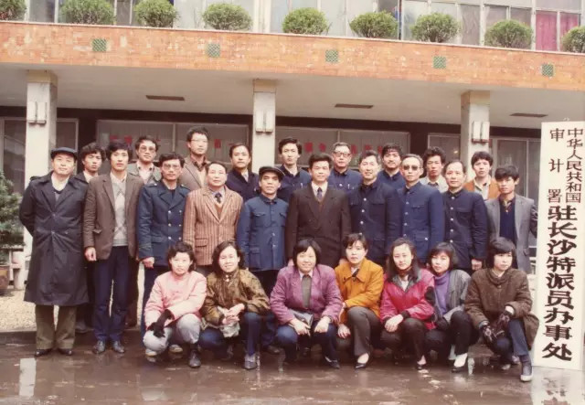 【人物】50万字的特派员日记